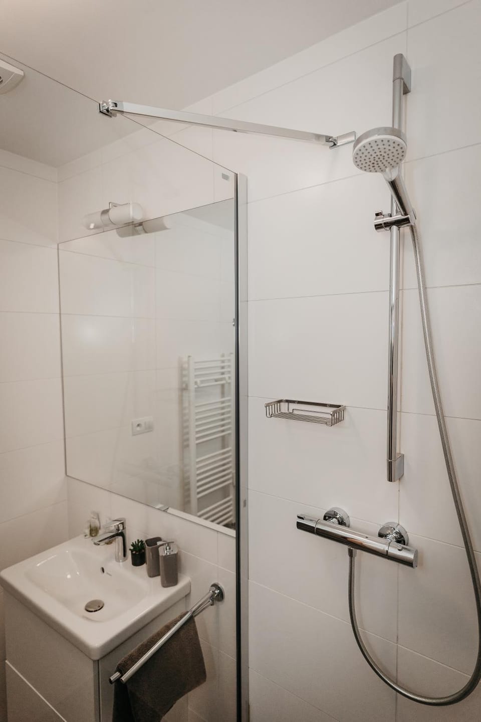 Shower, Bathroom
