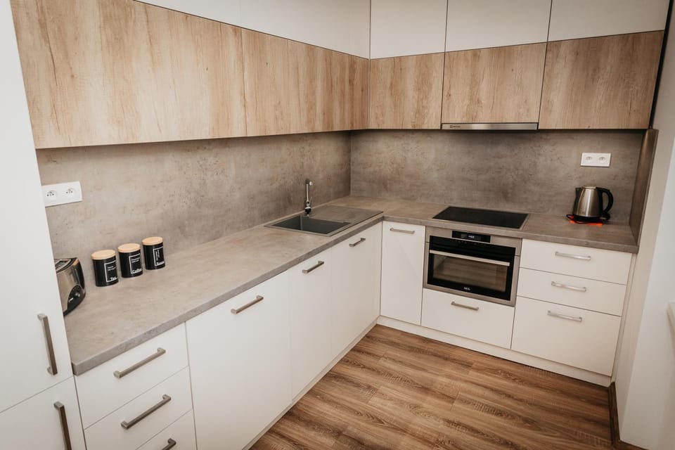 Coffee/tea facilities, Kitchen or kitchenette, minibar, pet friendly, stove, toaster