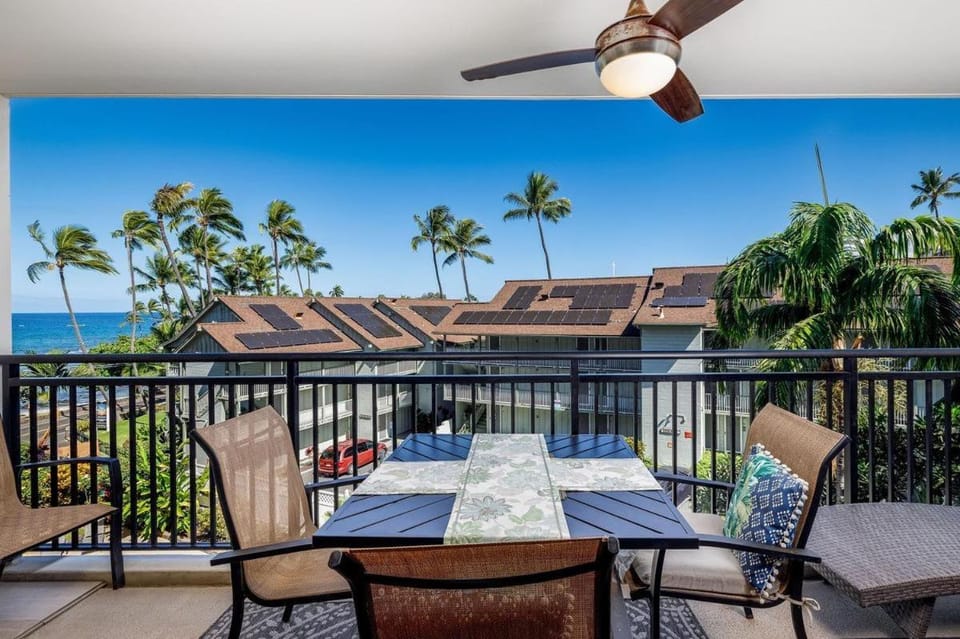 Kona Alii 410 House in Holualoa