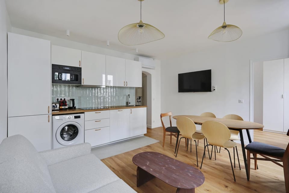 TV and multimedia, Coffee/tea facilities, Kitchen or kitchenette, Living room, Seating area, Dining area, dishwasher, minibar, stove, toaster, washing machine