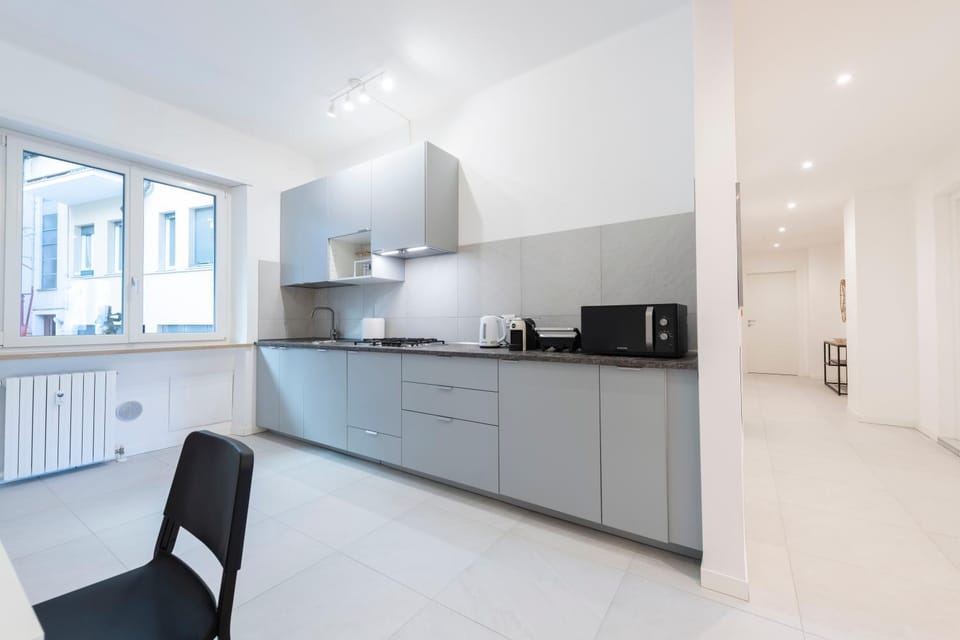 Coffee/tea facilities, Dining area, minibar, stove