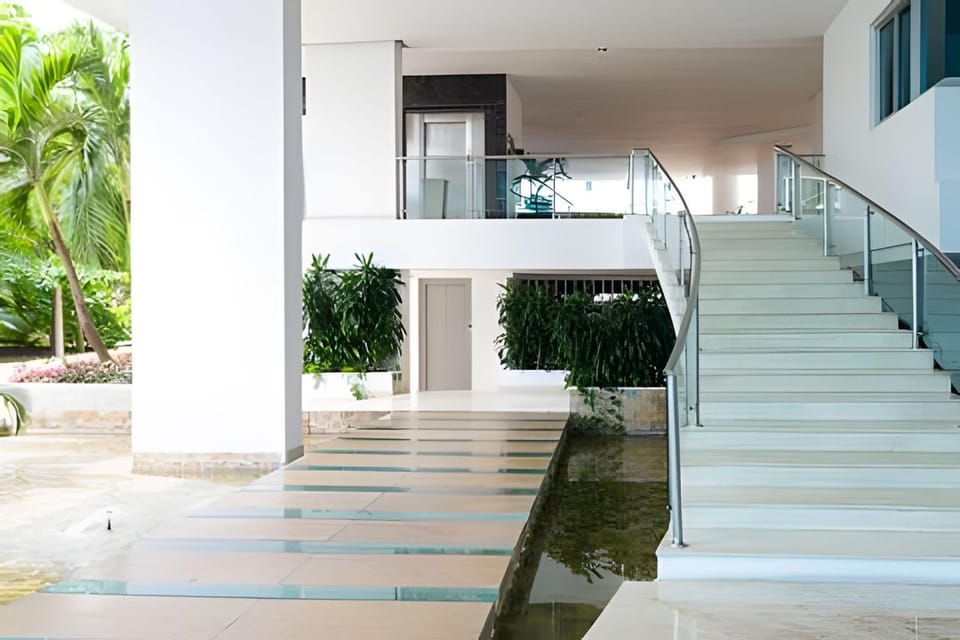 2 Bedrooms Morros. Swamp View and Beach Access Apartment in La Boquilla