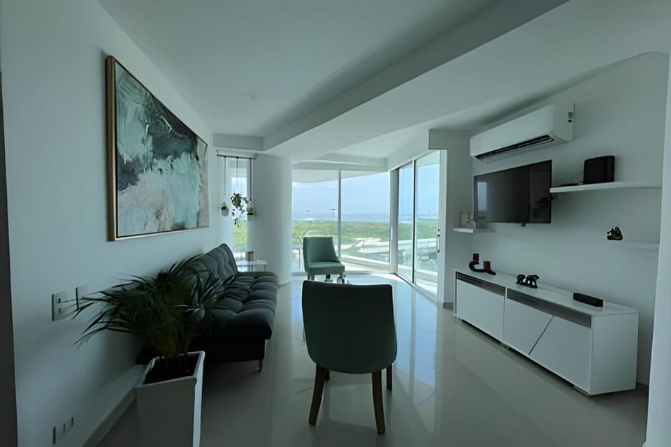 2 Bedrooms Morros. Swamp View and Beach Access Apartment in La Boquilla