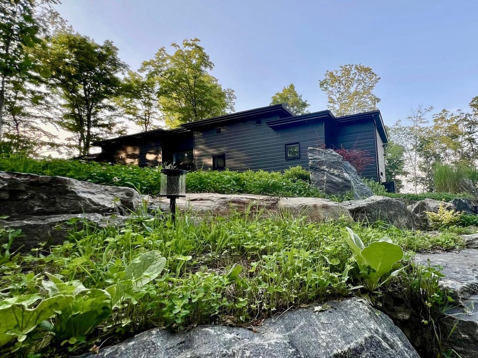 DAX HOUSE Stunning Mont-Tremblant Getaway Retreat House in Quebec