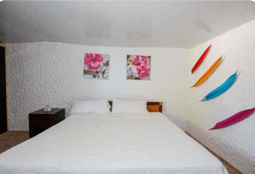 Dios es Fiel - Ali Hotel Bed and Breakfast in Punta Cana