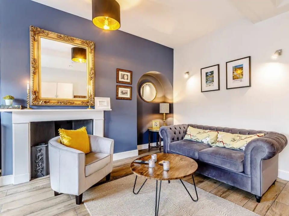 Kitchen or kitchenette, Living room, Other, Seating area, Dining area