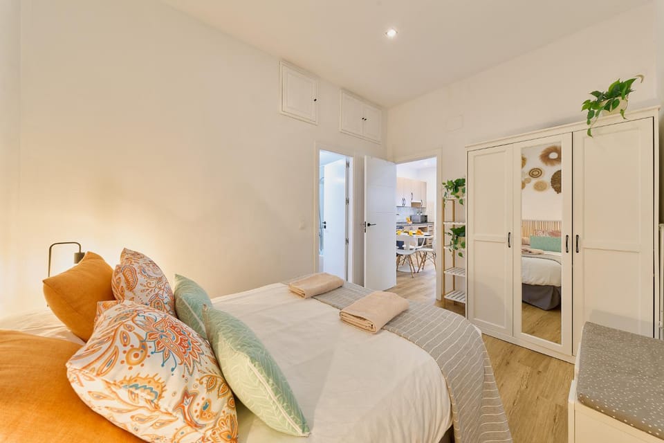 Bed, Photo of the whole room