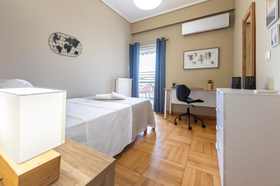 Bed, Photo of the whole room, Bedroom, air conditioner