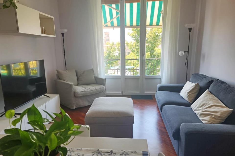 Communal lounge/ TV room, TV and multimedia