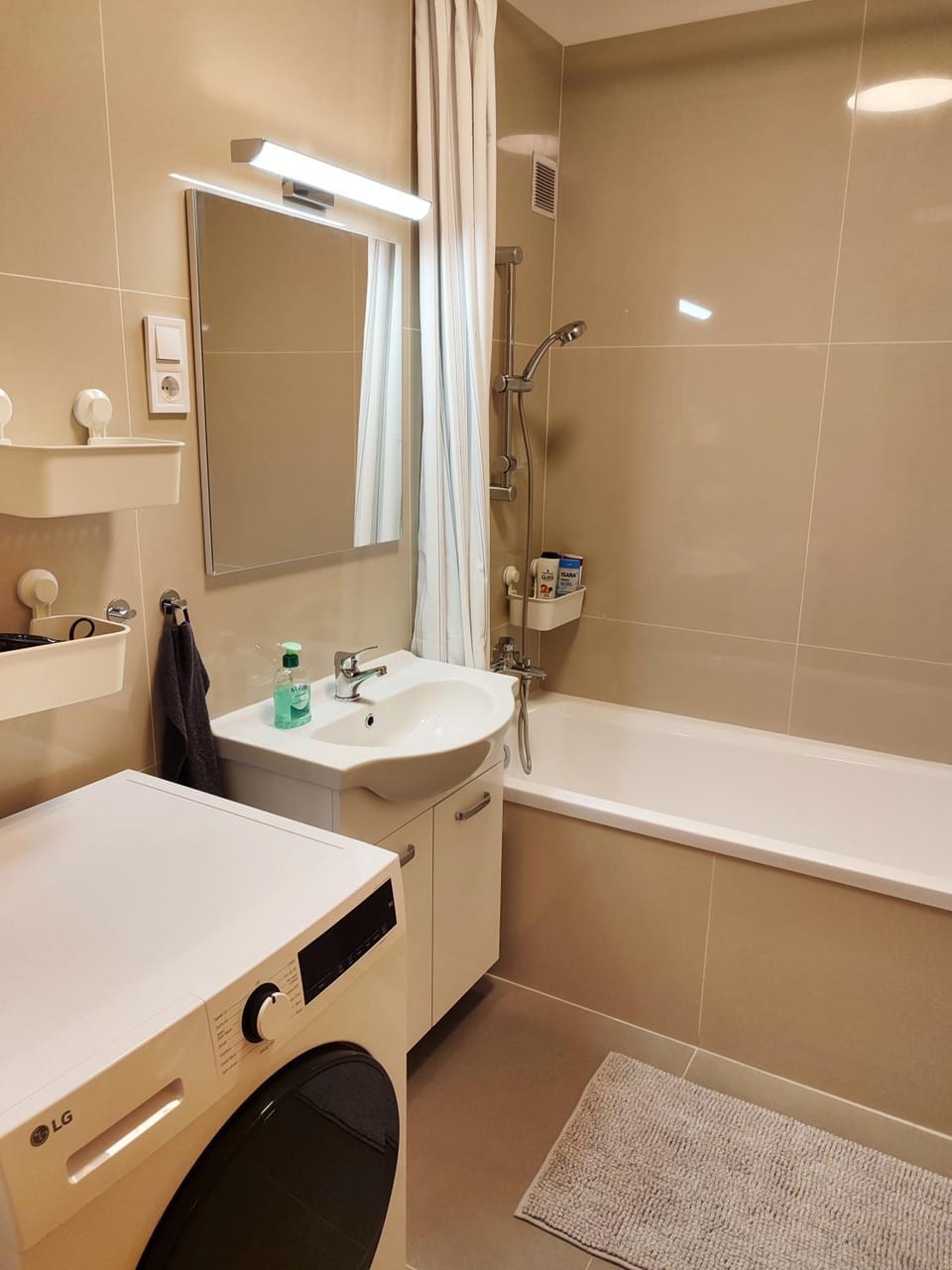 Shower, Bathroom, Bath, towels