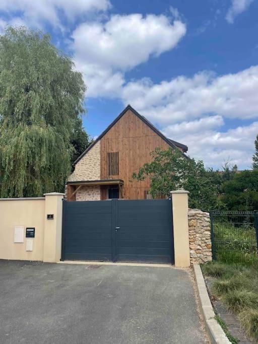 Le Gîte - Le Pressoir House in Île-de-France