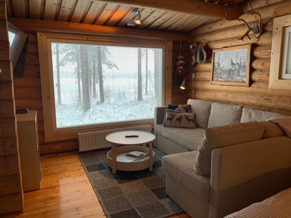 Kaupinmaja, Ylläs, Äkäslompolo, Lapland - Log Cabin with Lake and Fell Scenery Cabin in Norrbotten County, Sweden