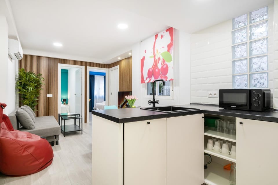 TV and multimedia, Kitchen or kitchenette, Living room, Seating area, Dining area, dishwasher, minibar, stove, air conditioner