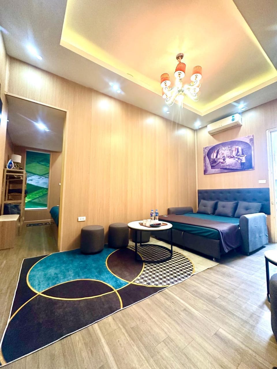 Bed, Living room, Photo of the whole room, Seating area