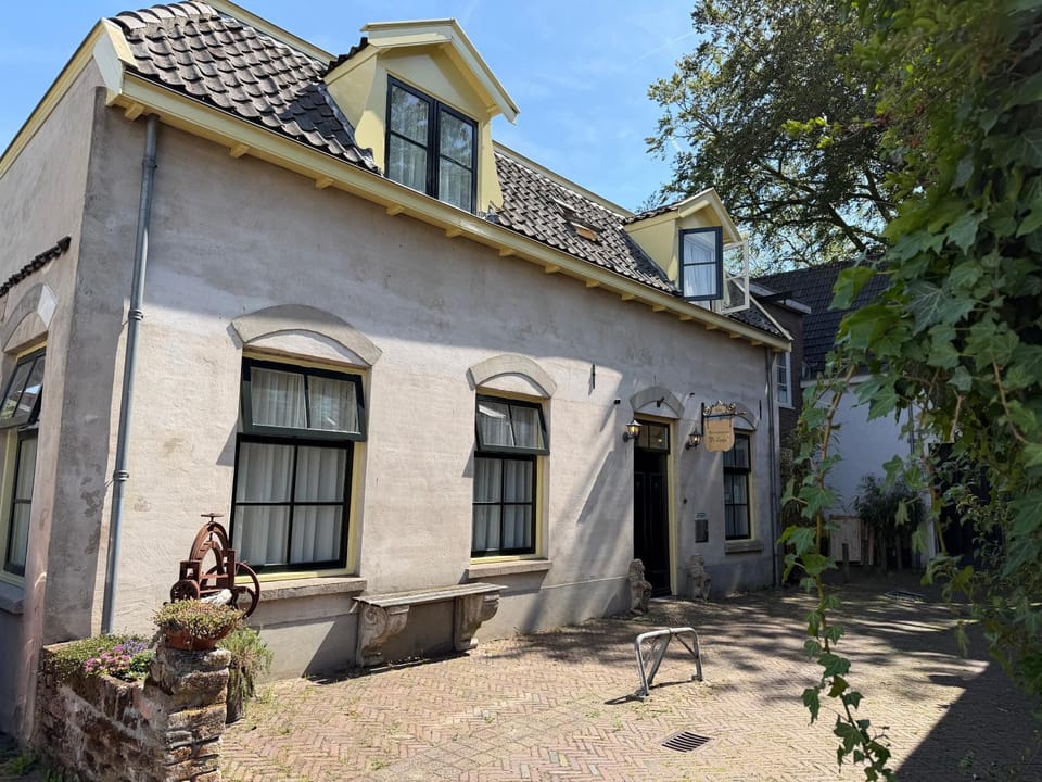Hanzestadslogement "De Leeuw", logies in het centrum van Deventer Hotel in Overijssel (province)