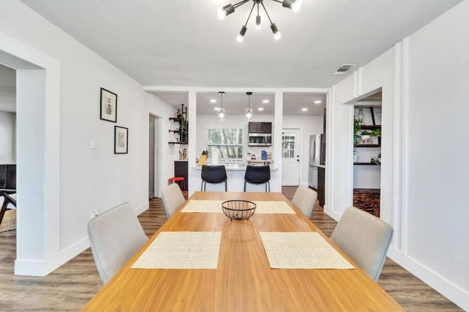 Private Pool Home Centrally Located in Tampa House in Tampa