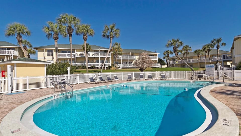 Sandpiper Cove 8120 House in Destin