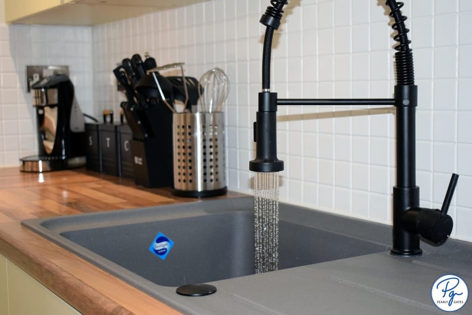 Kitchen or kitchenette, kitchen, kitchen