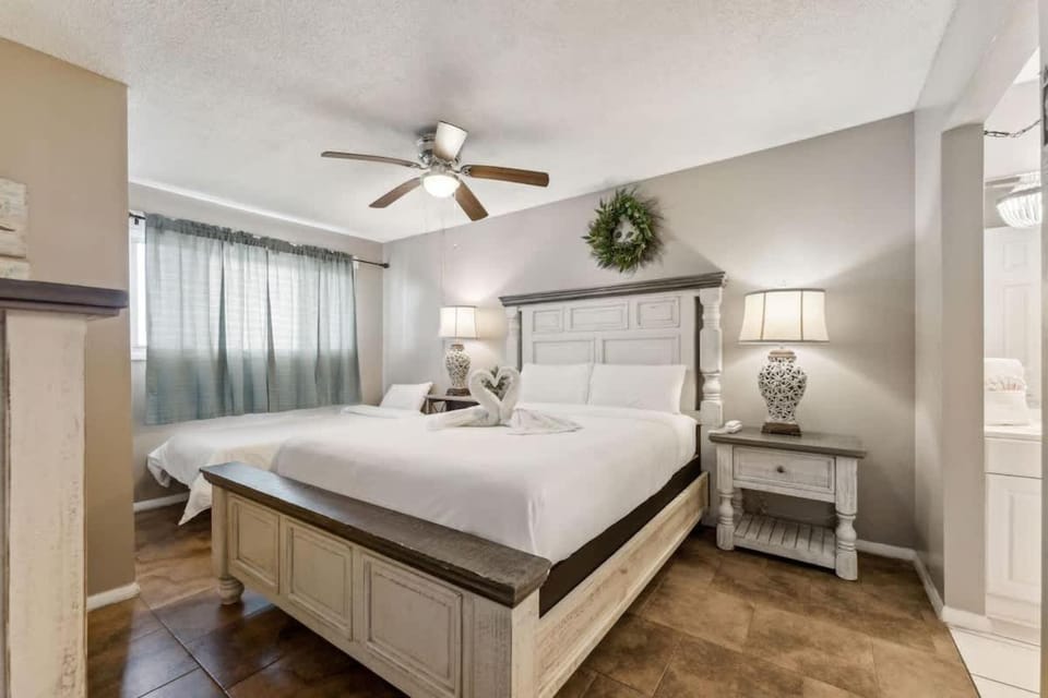 The Summit 725 House in Upper Grand Lagoon