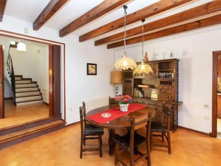 Magnífica villa con piscina en zona bosque Sant Jordi de Alfama Villa in Baix Ebre
