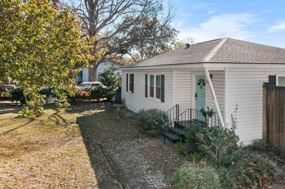 Chic Modern House Close to Beaches & Downtown House in Shem Creek