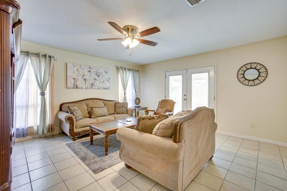 Easy Access to US-90 & Near Dtwn: New Orleans Home House in Viavant-Venetian Isles