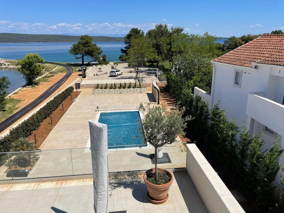 View (from property/room), Balcony/Terrace, Pool view, Sea view, Swimming pool
