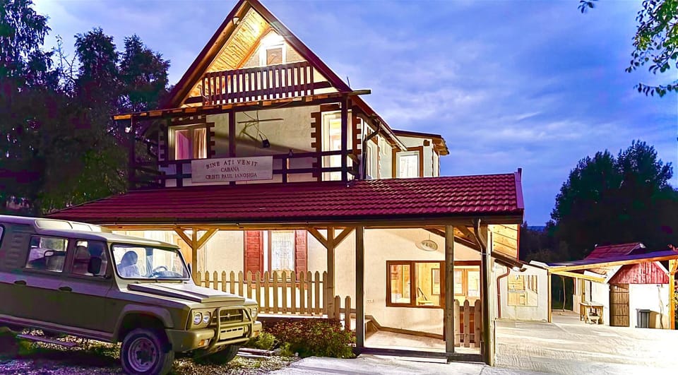 Cabana Ianoșiga House in Romania