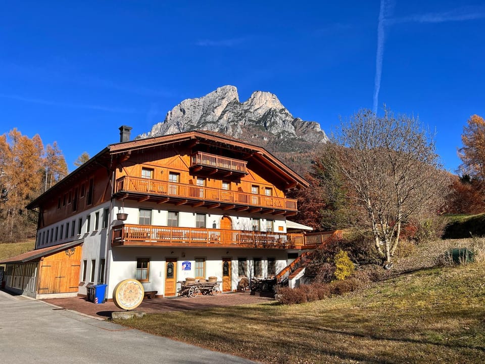 Property building, Day, Natural landscape, Autumn, Mountain view