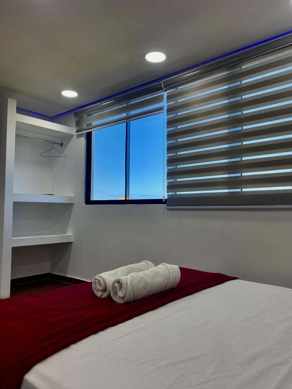 Bed, Photo of the whole room, Bedroom, towels