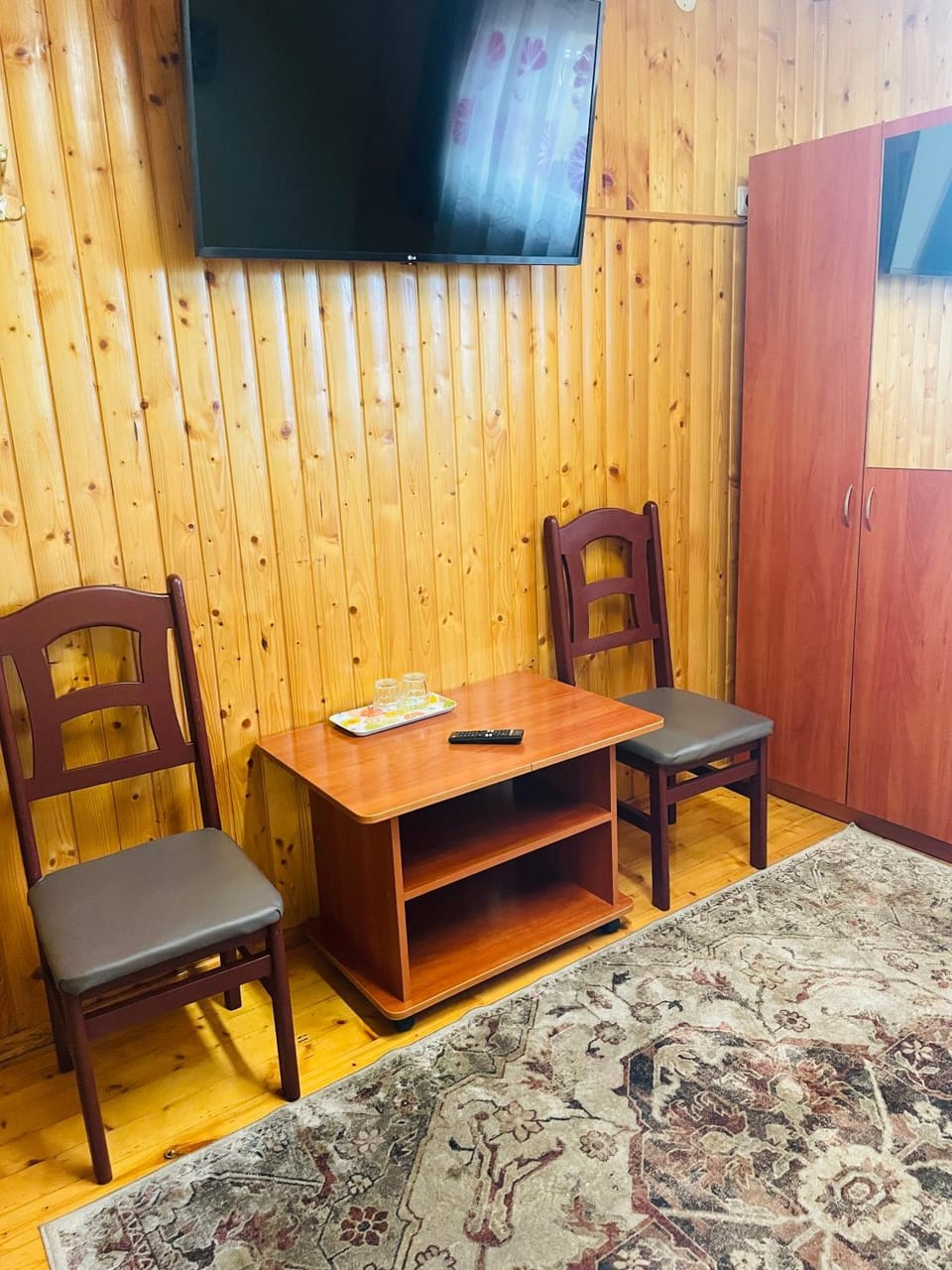 TV and multimedia, Photo of the whole room