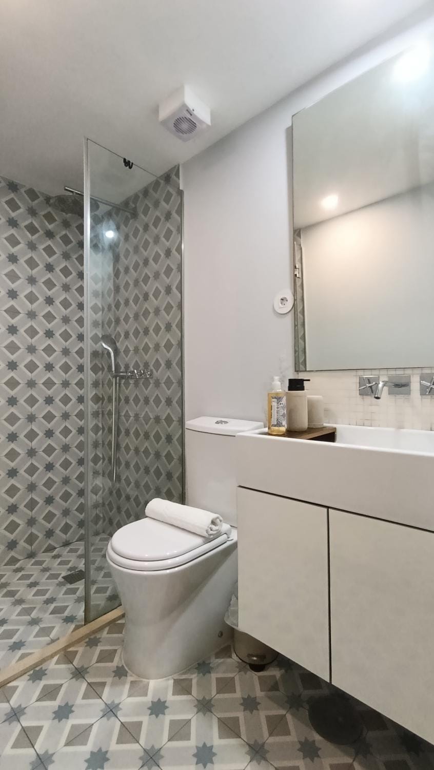 Shower, Toilet, Bathroom