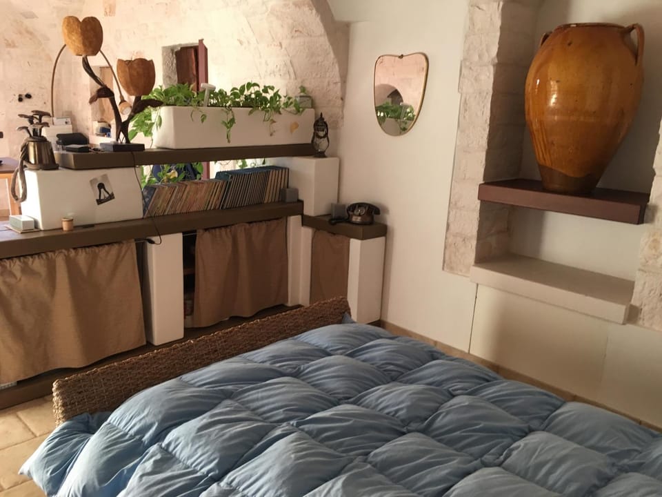 Bed, View (from property/room), Living room, Photo of the whole room, Bedroom, Garden view, Landmark view, Family, Quiet street view, Inner courtyard view