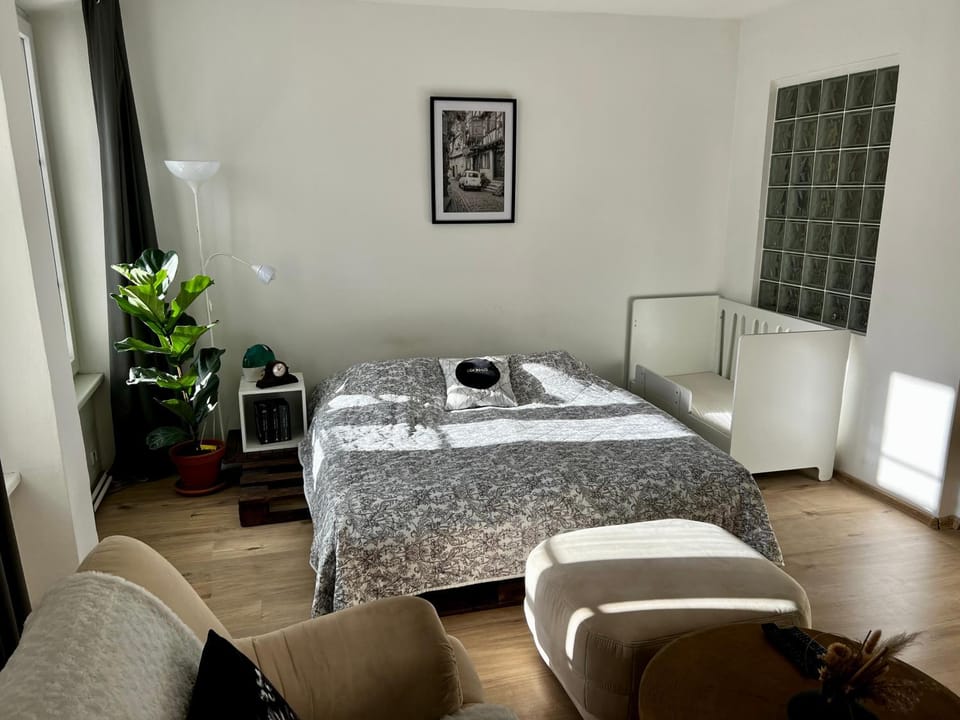 Bed, Bedroom