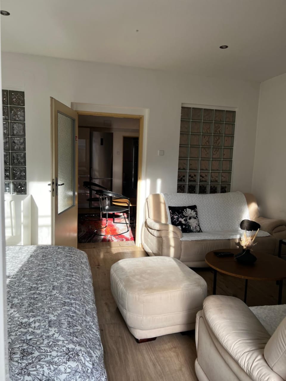 Bed, Living room, Seating area, Bedroom