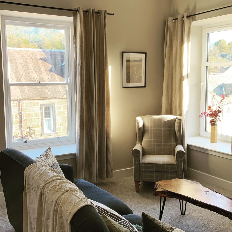 Living room, Seating area