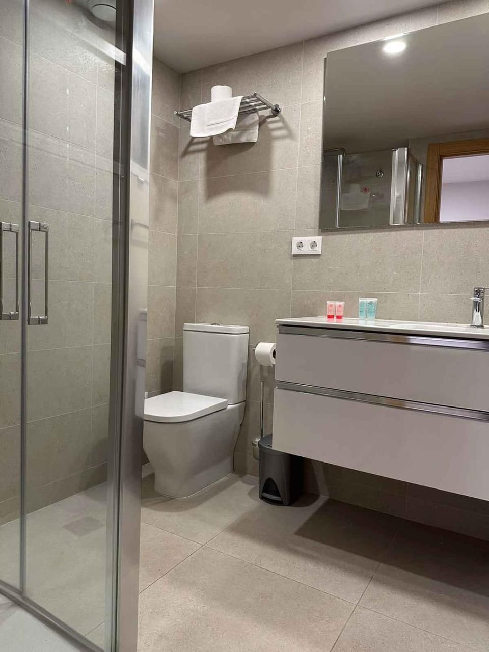 Shower, Bathroom