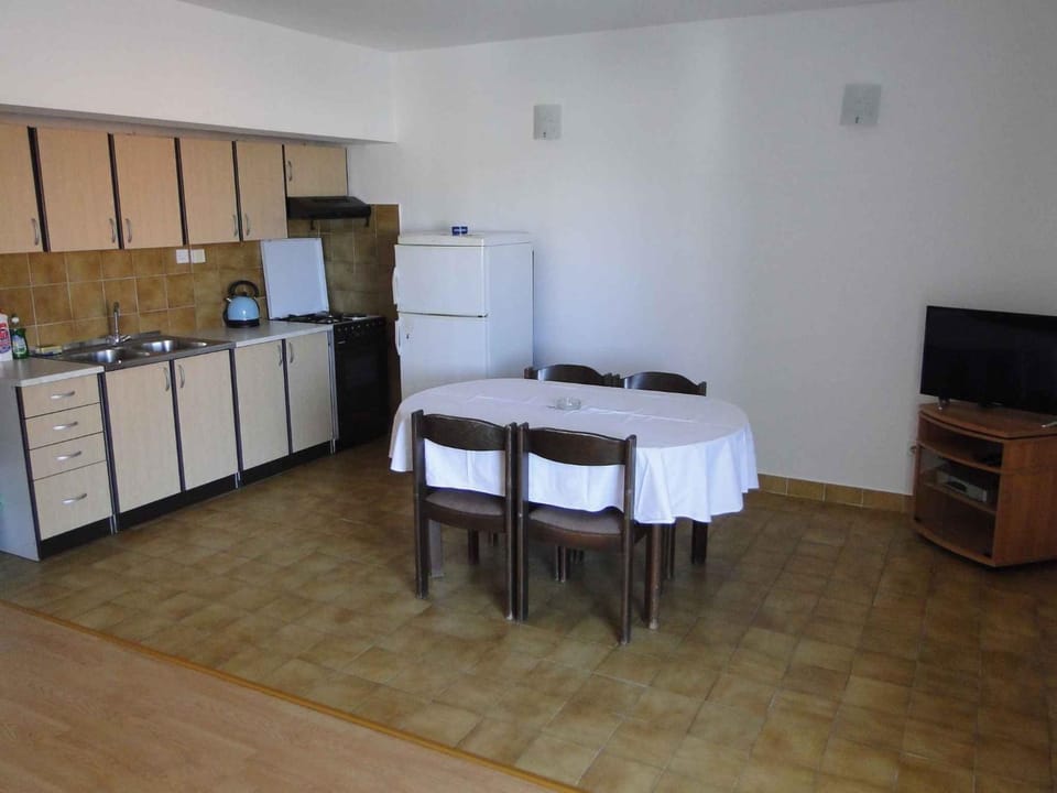 TV and multimedia, Dining area