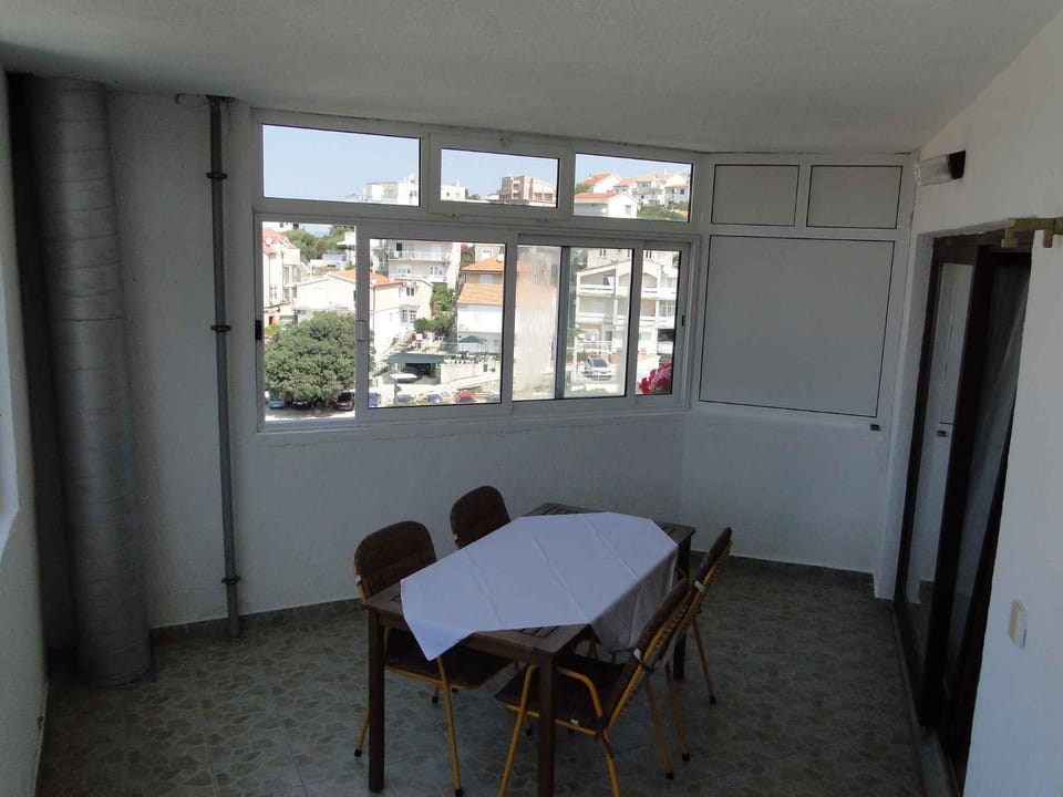 Balcony/Terrace, Dining area