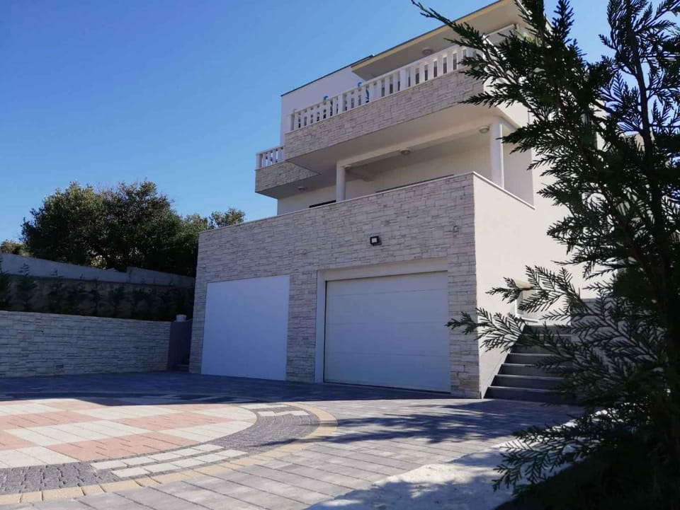Property building, Summer
