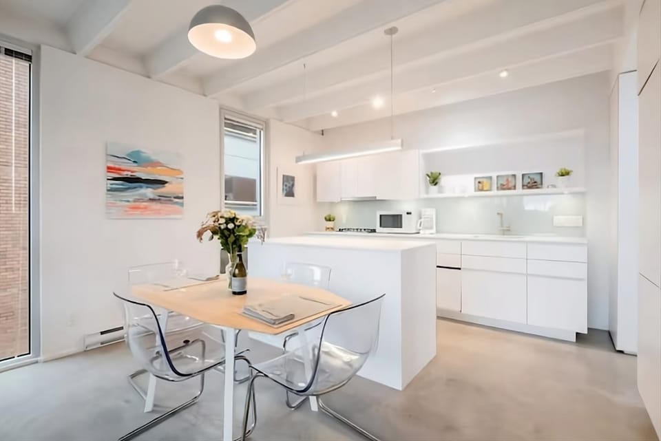 Kitchen or kitchenette, kitchen