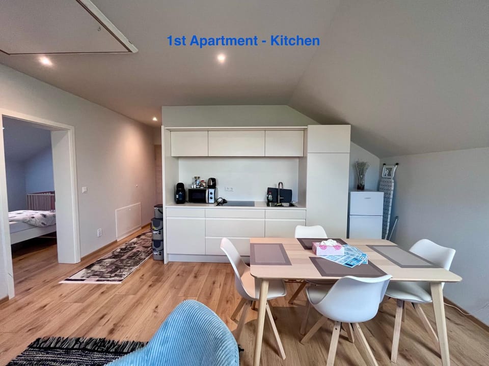 Cozy Apartment near Vienna Airport - tax included and Self CheckIn Apartment in Austria