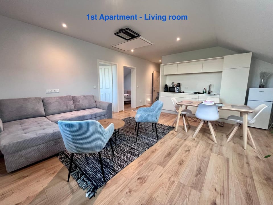 Cozy Apartment near Vienna Airport - tax included and Self CheckIn Apartment in Austria