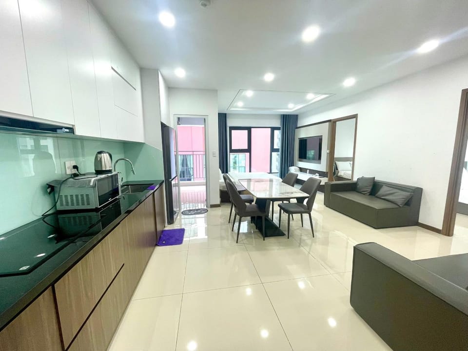Kitchen or kitchenette, Living room, Seating area, Dining area, minibar, oven, pet friendly, stove