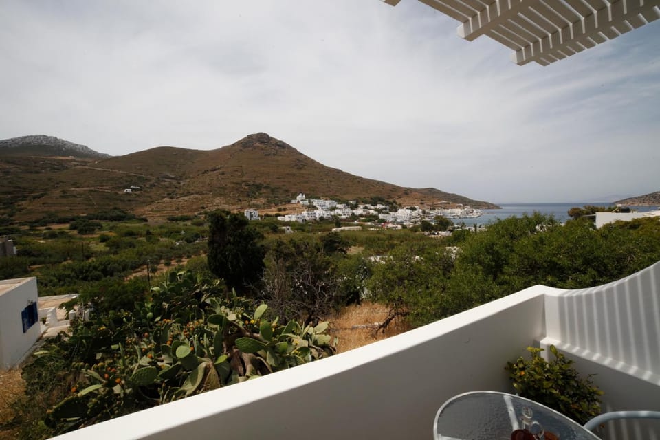 Balcony/Terrace, Mountain view