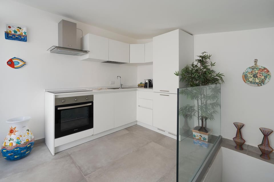 Kitchen or kitchenette, kitchen