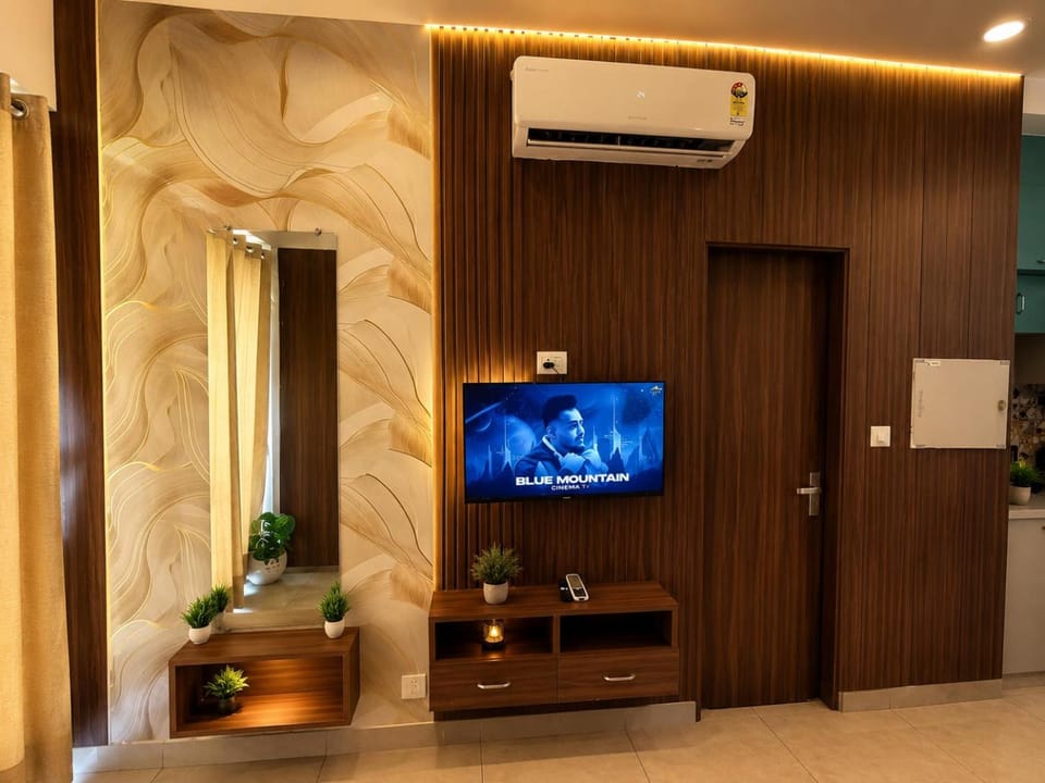 Darshana Studios -Feel the luxury Apartment in Noida