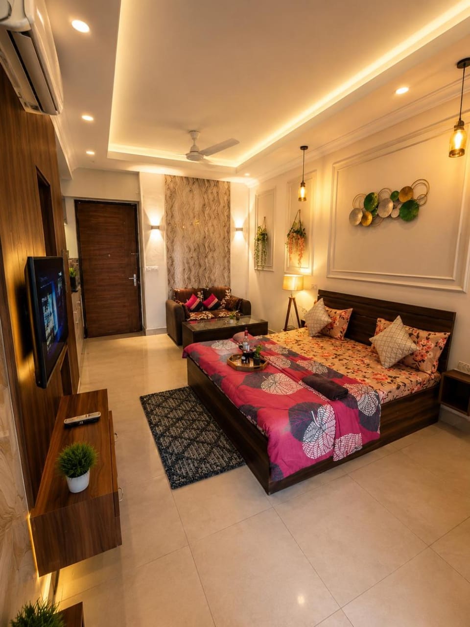 Darshana Studios -Feel the luxury Apartment in Noida