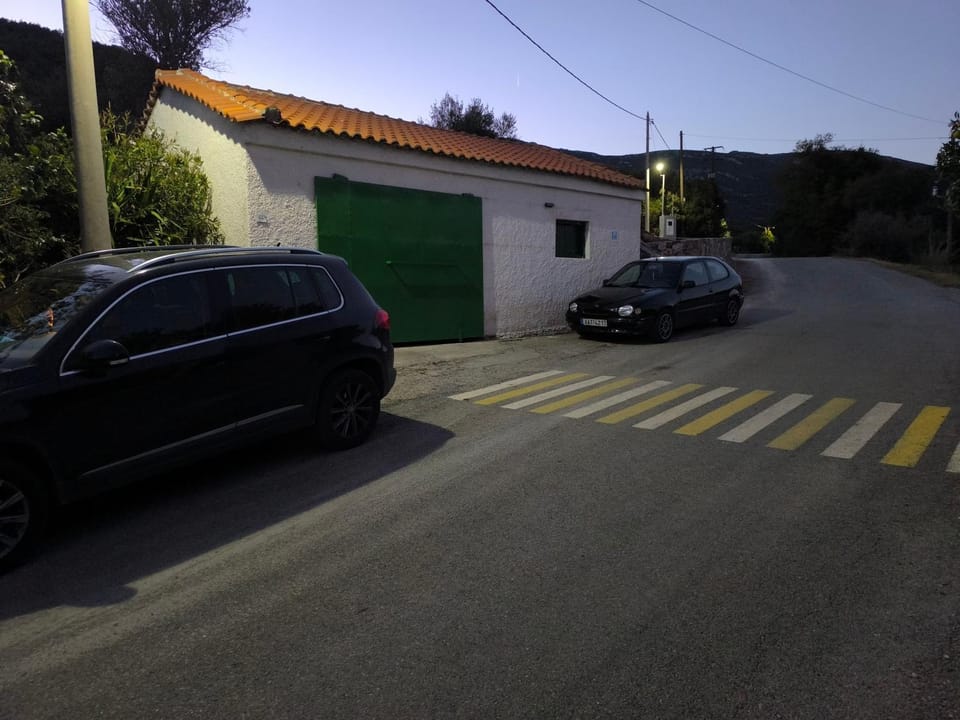 Neighbourhood, Parking