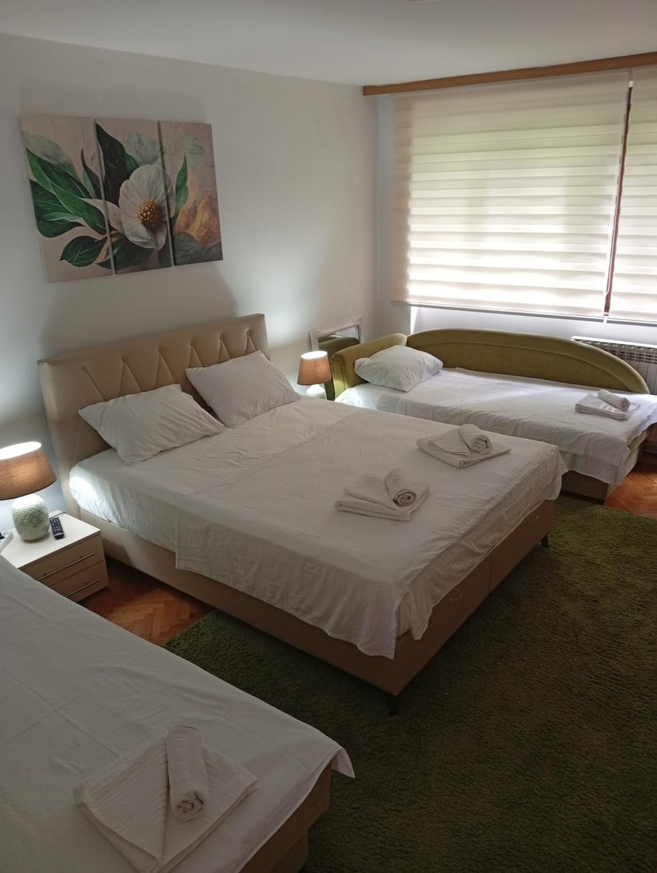 Bed, Bedroom, towels